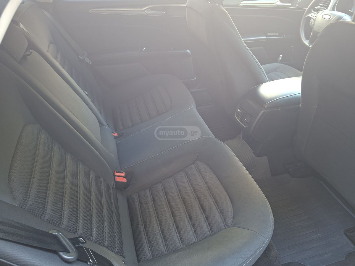 Ford Fusion - фото 5