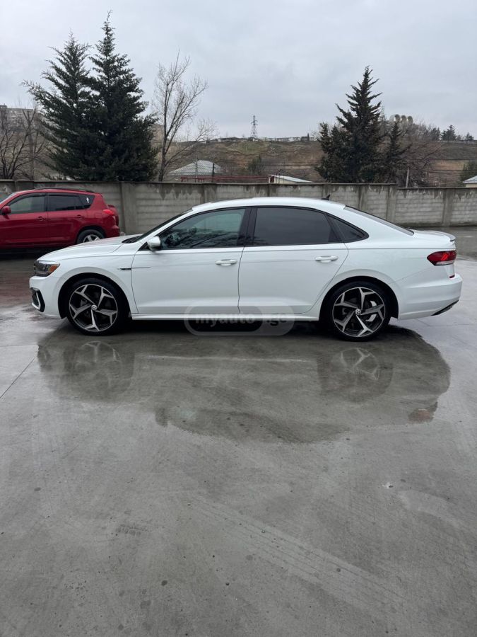 Volkswagen Passat - фото 4