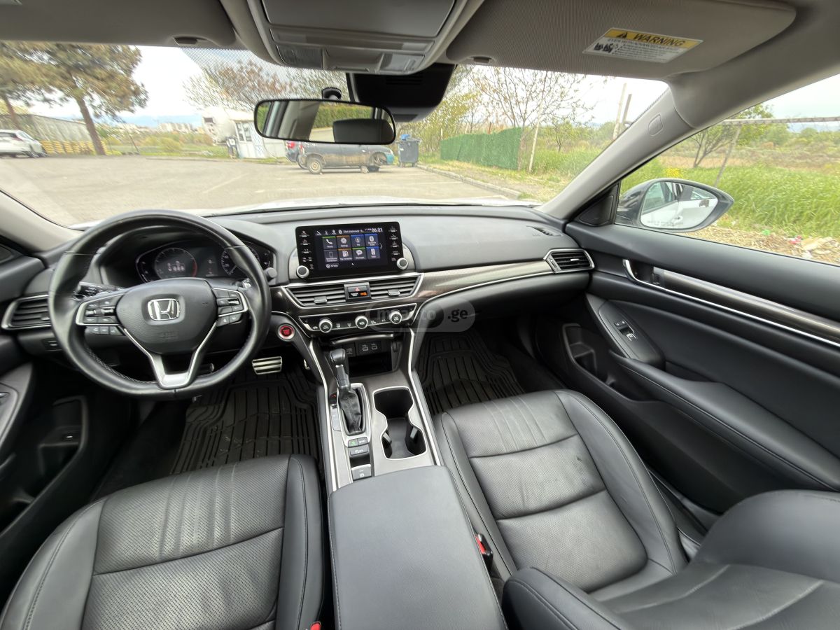 Honda Accord - фото 12