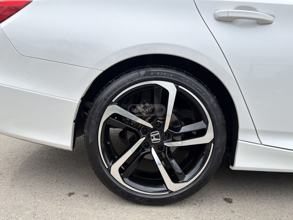 Honda Accord - фото 6