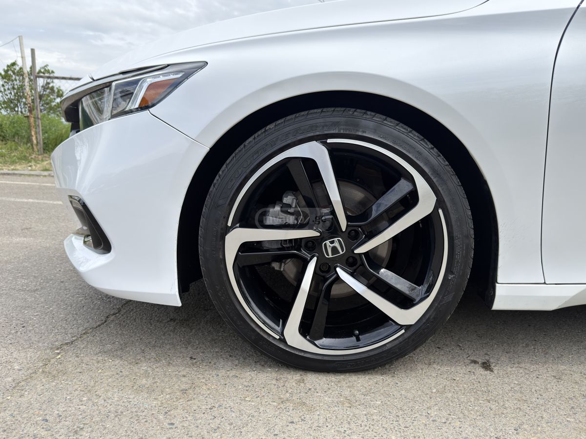 Honda Accord - фото 8