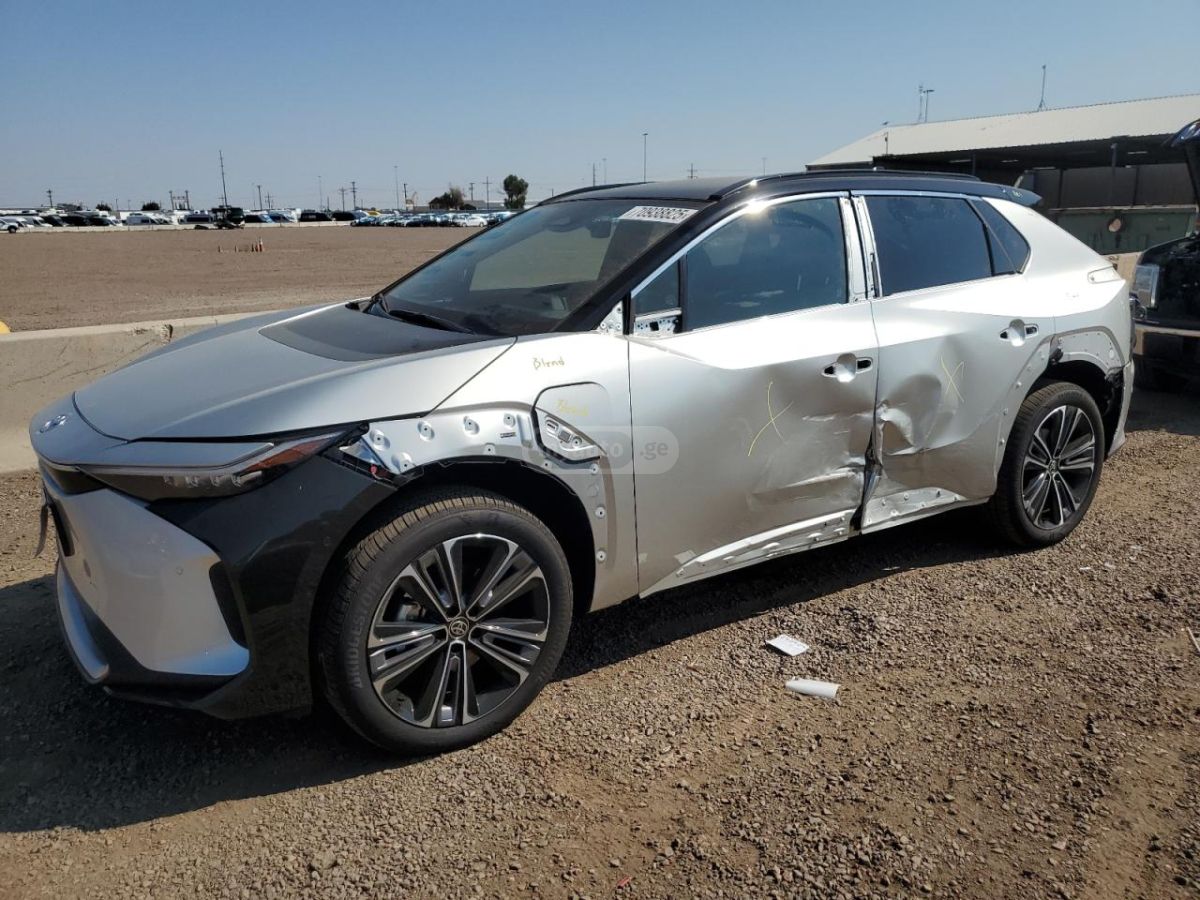 Toyota bZ4X 2024 — миниатюра 3