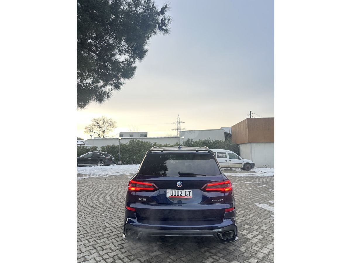 BMW X5 - фото 12