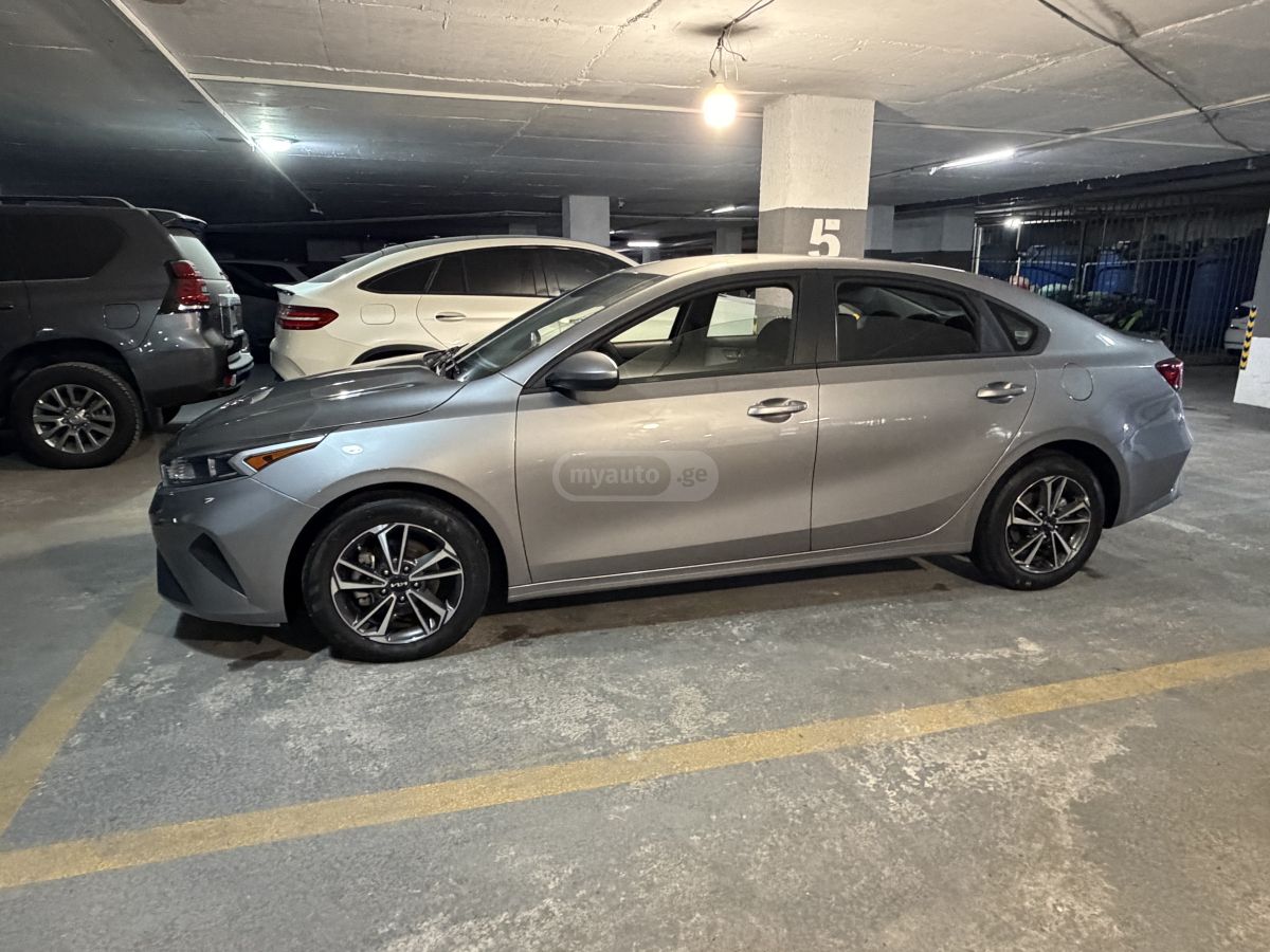 Kia Forte - фото 3