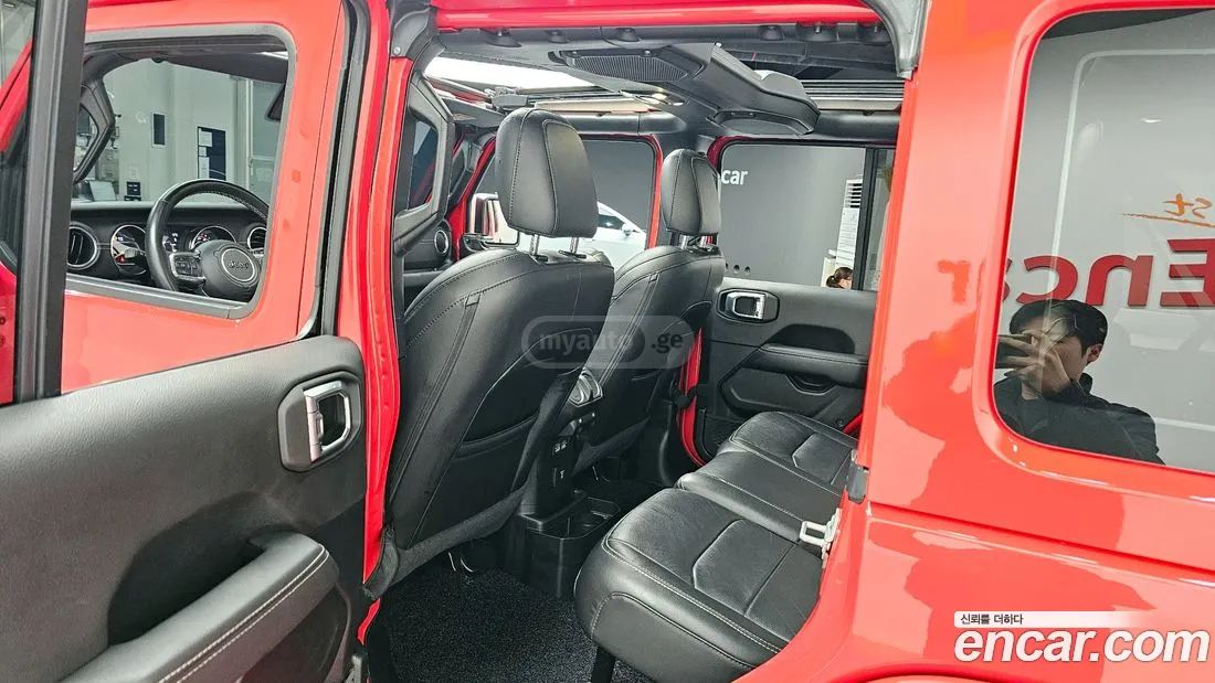 Jeep Wrangler - фото 11