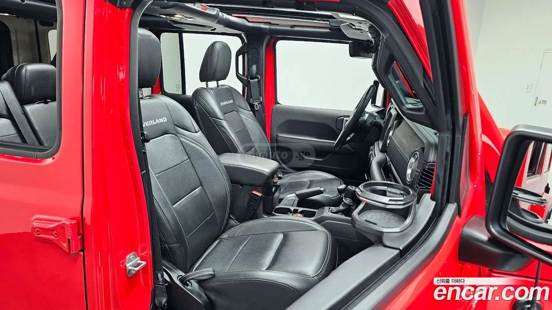 Jeep Wrangler - фото 12