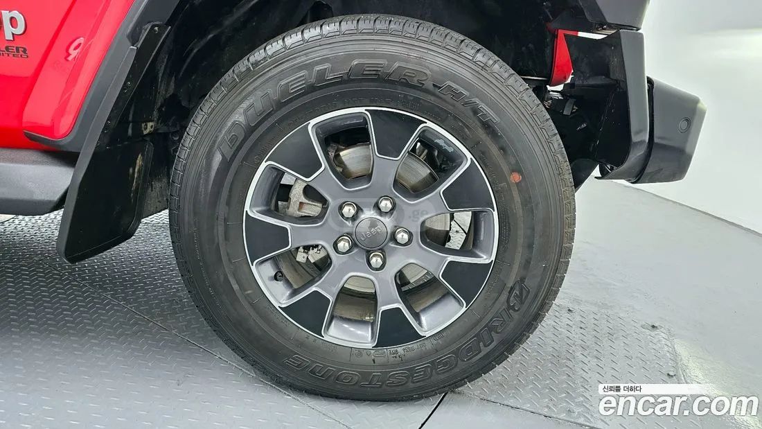 Jeep Wrangler - фото 5