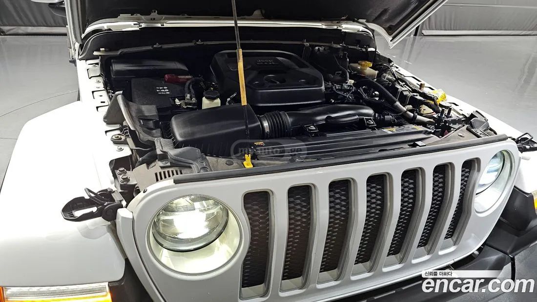 Jeep Wrangler - фото 6