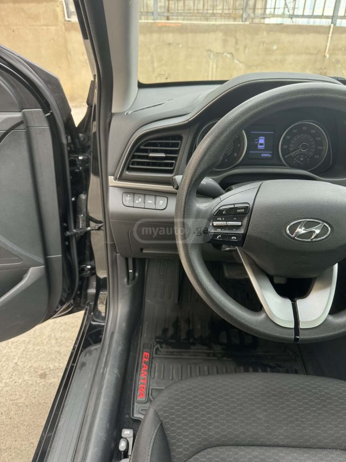 Hyundai Elantra - фото 9