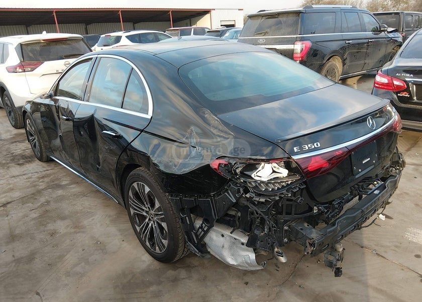 Mercedes-Benz E 350 - фото 2