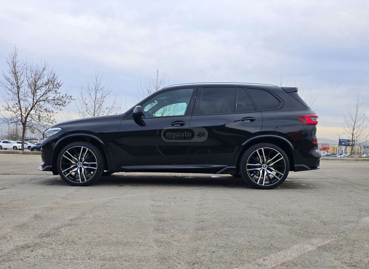 BMW X5 - фото 1