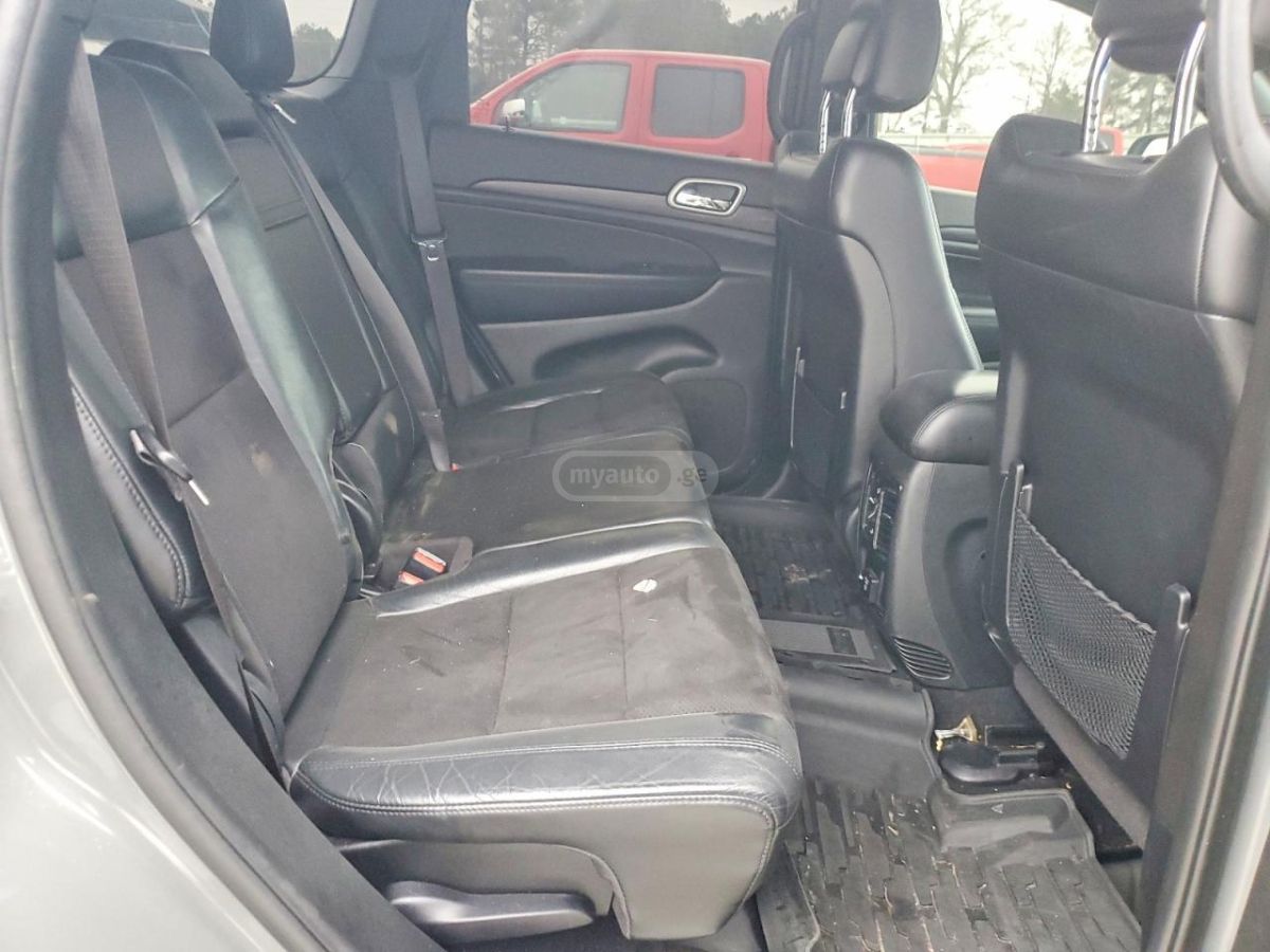 Jeep Grand Cherokee - фото 8
