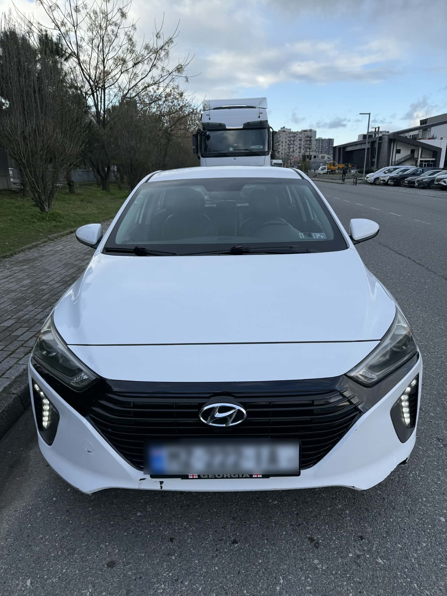 Hyundai Ioniq - фото 10