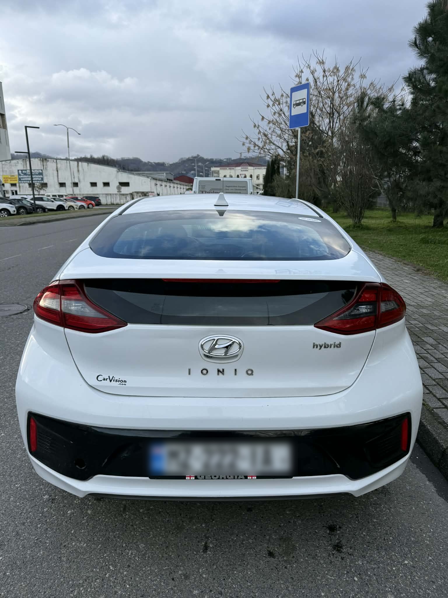 Hyundai Ioniq - фото 12