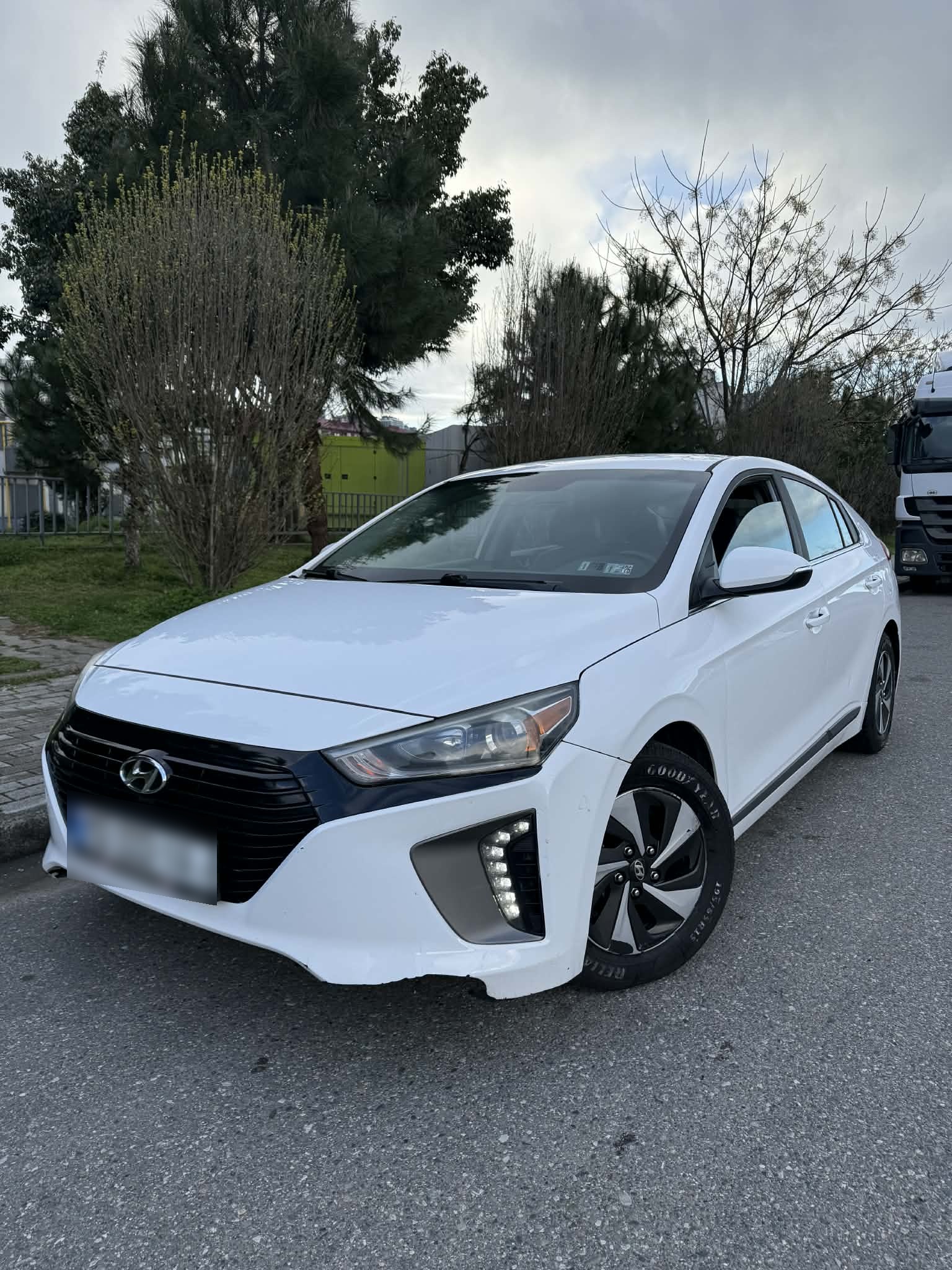 Hyundai Ioniq - фото 3