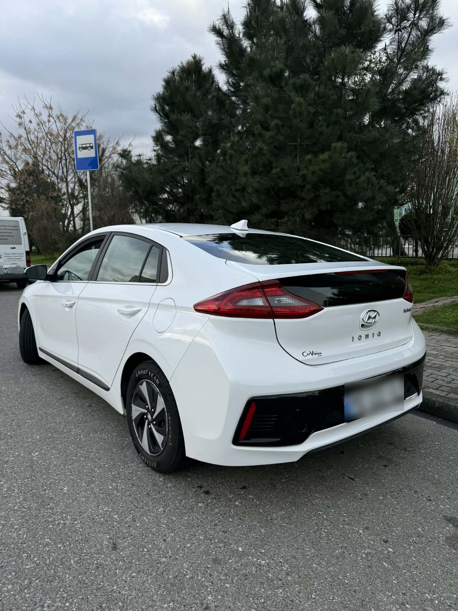 Hyundai Ioniq - фото 4