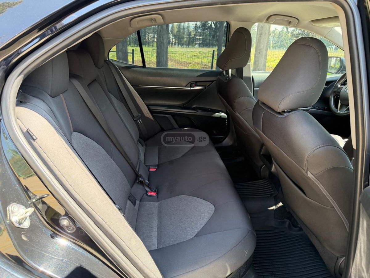 Toyota Camry - фото 10