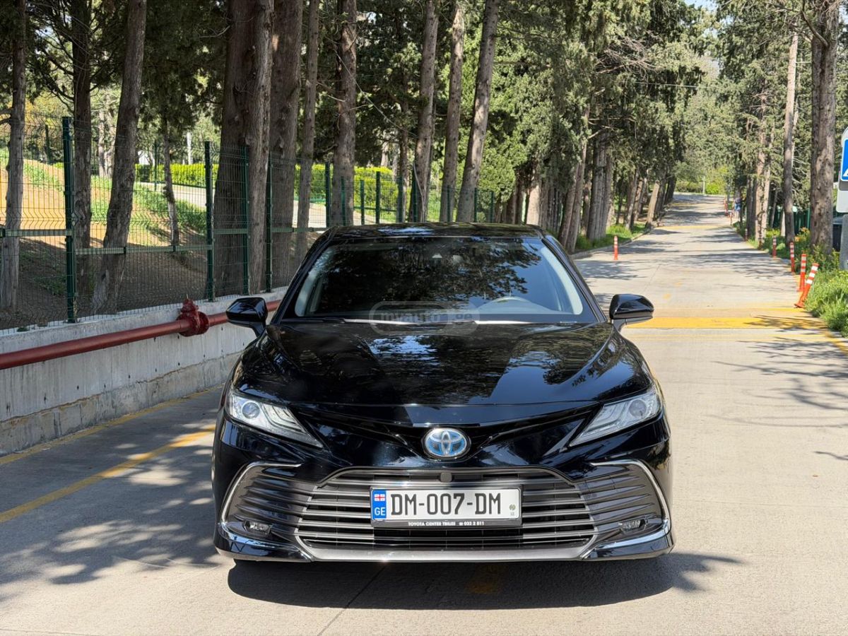 Toyota Camry - фото 3