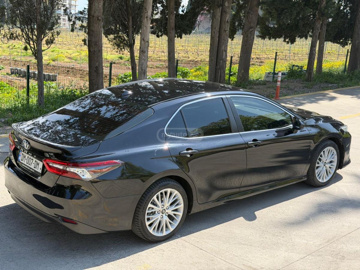 Toyota Camry - фото 6