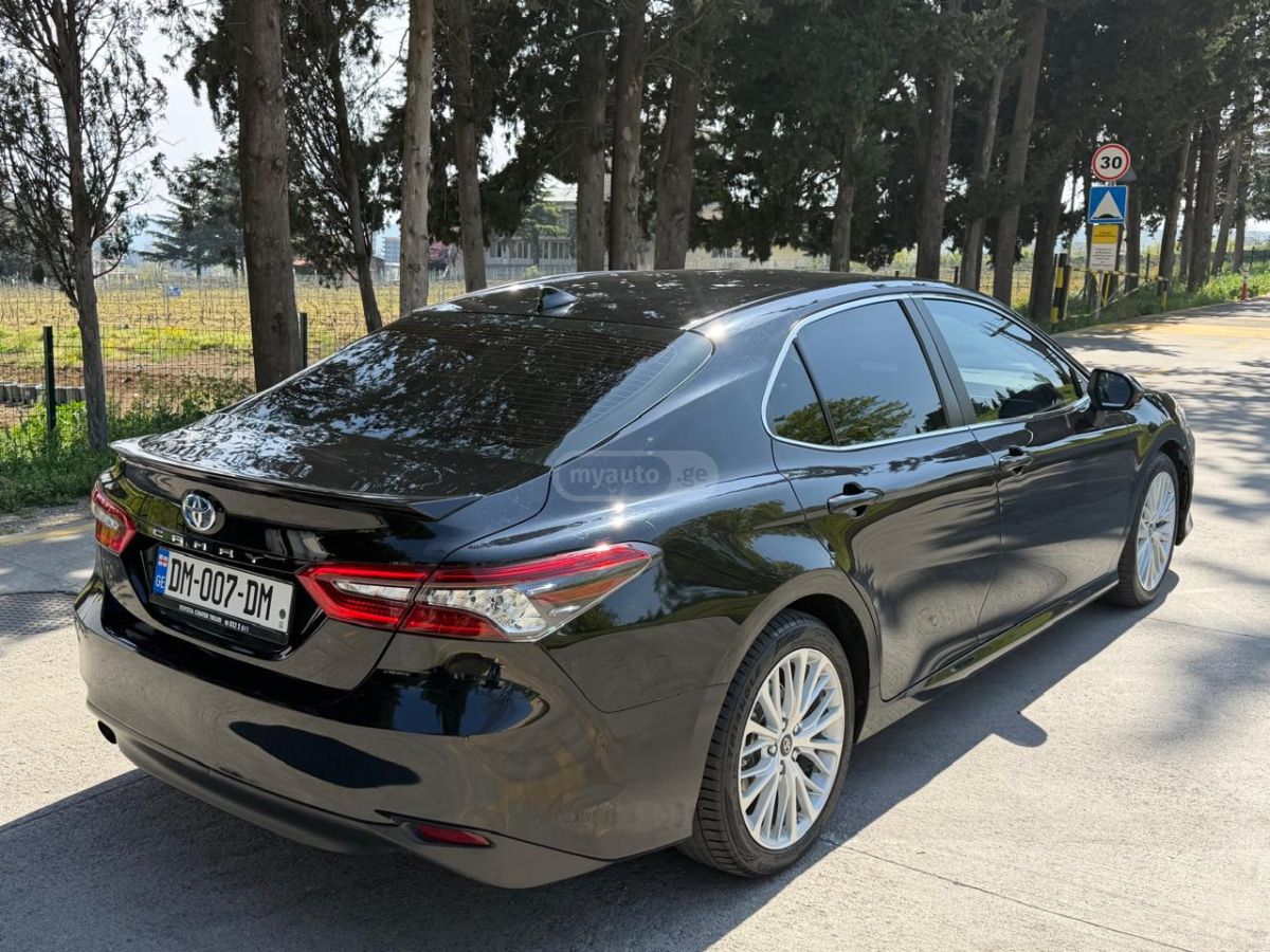 Toyota Camry - фото 8