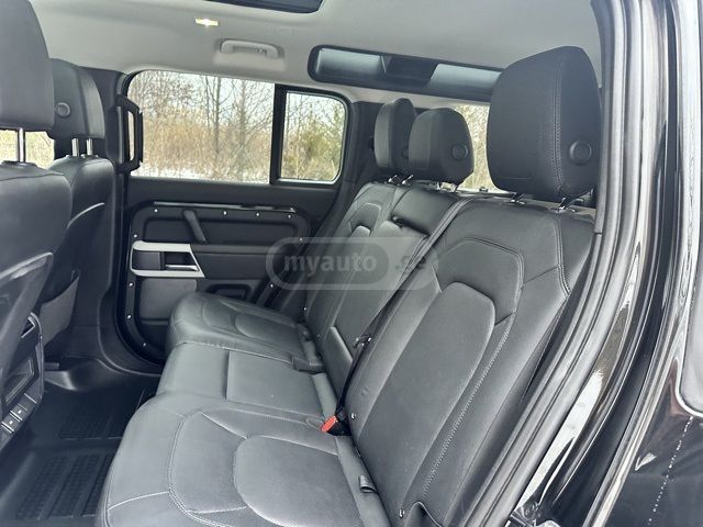 Land Rover Defender 110 2024 — миниатюра 3