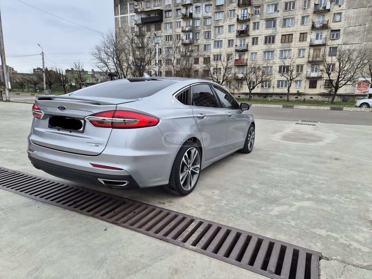 Ford Fusion - фото 3