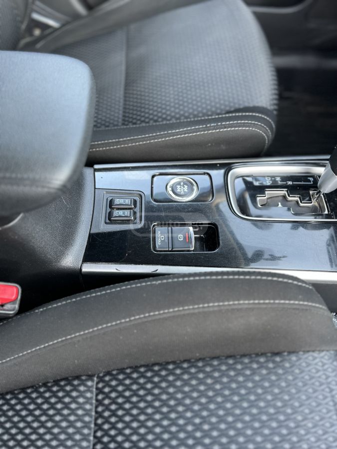 Mitsubishi Outlander - фото 6