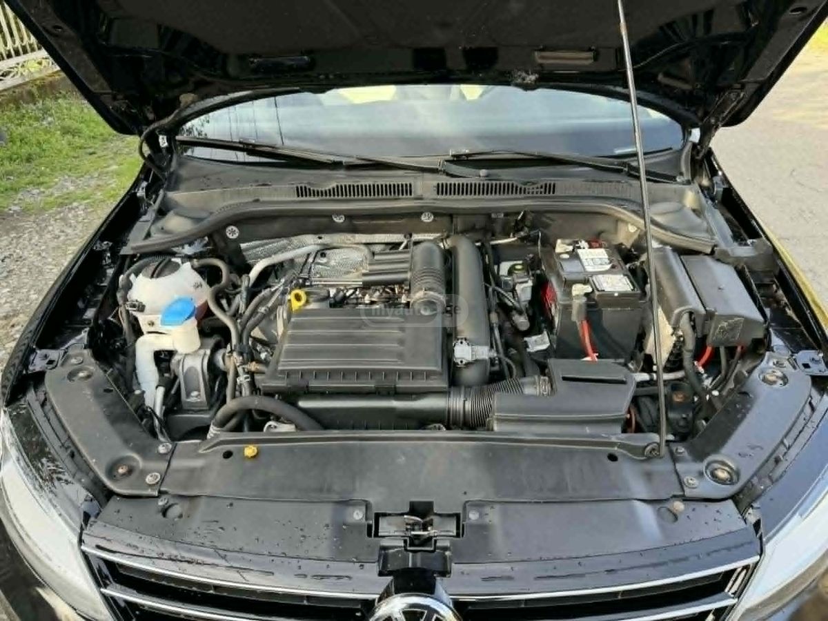 Volkswagen Jetta - фото 14