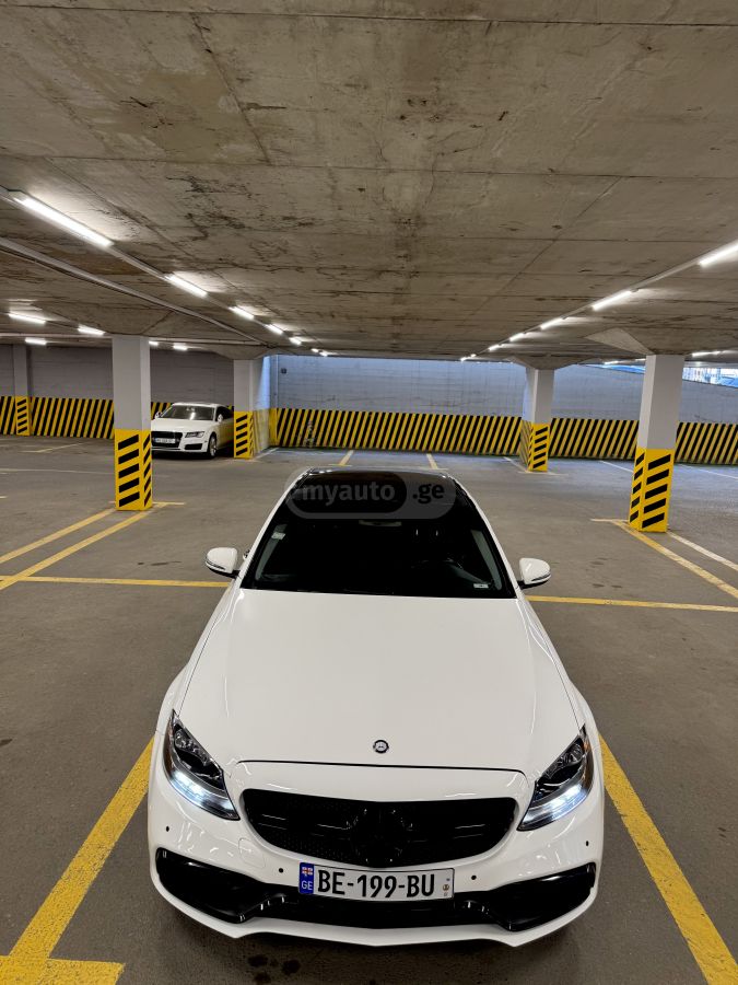 Mercedes-Benz C 300 - фото 1
