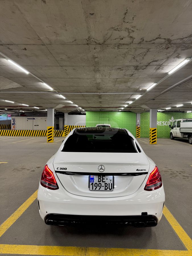 Mercedes-Benz C 300 - фото 12