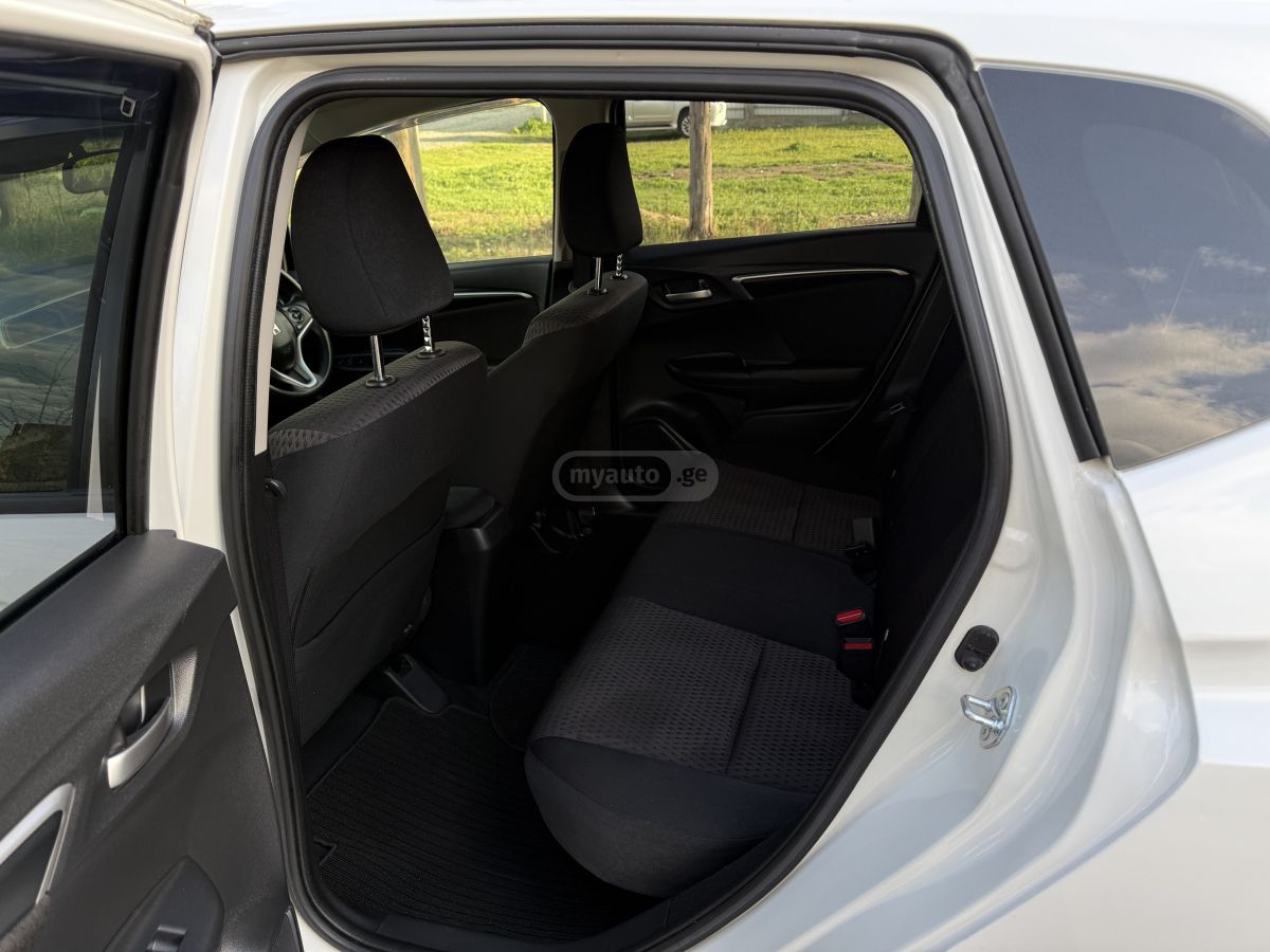 Honda Fit - фото 12