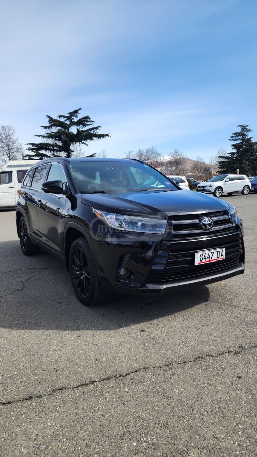 Toyota Highlander - фото 3