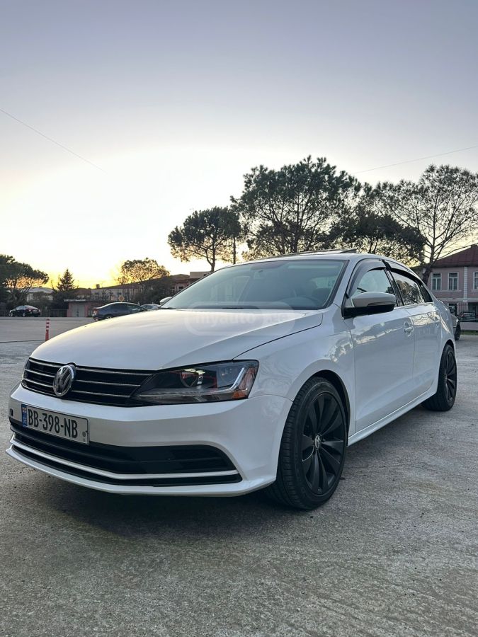 Volkswagen Jetta - фото 2