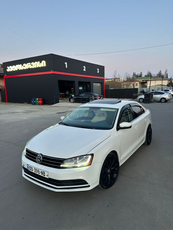 Volkswagen Jetta - фото 4