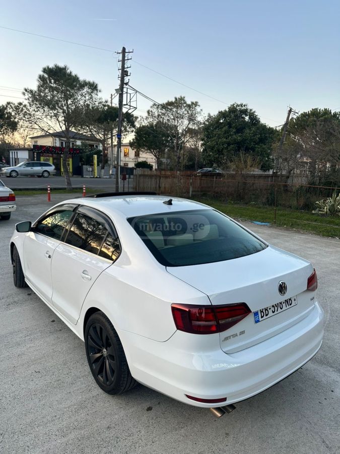 Volkswagen Jetta - фото 9