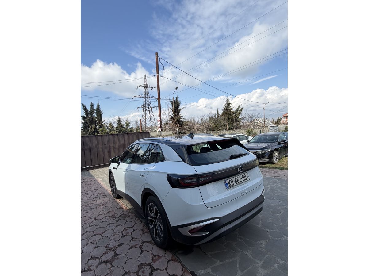Volkswagen ID 4 - фото 6