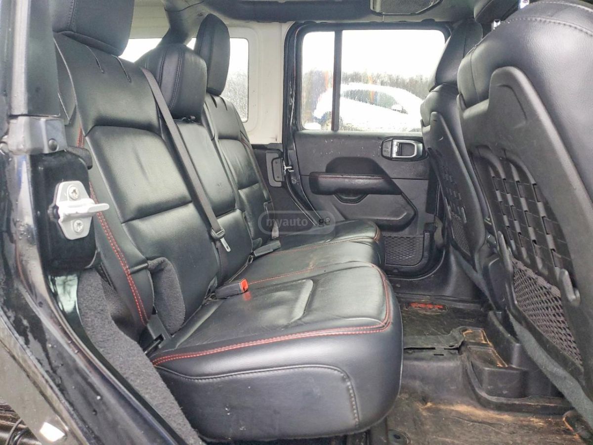 Jeep Wrangler - фото 10