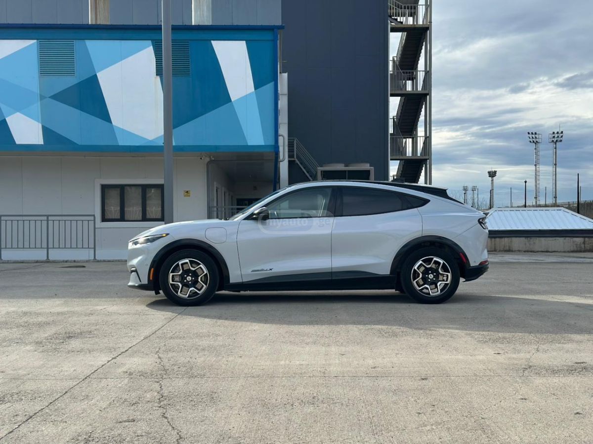 Ford Mustang - фото 8