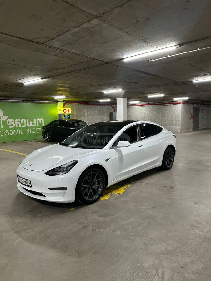 Tesla Model 3 - фото 6