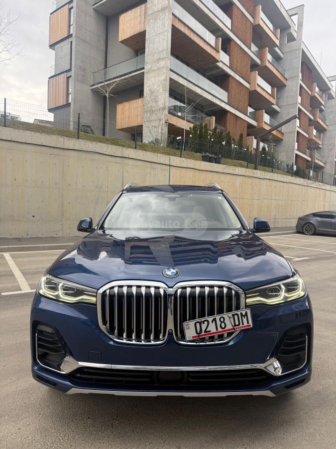 BMW X7 - фото 2