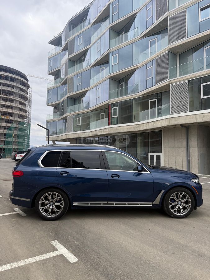 BMW X7 - фото 4