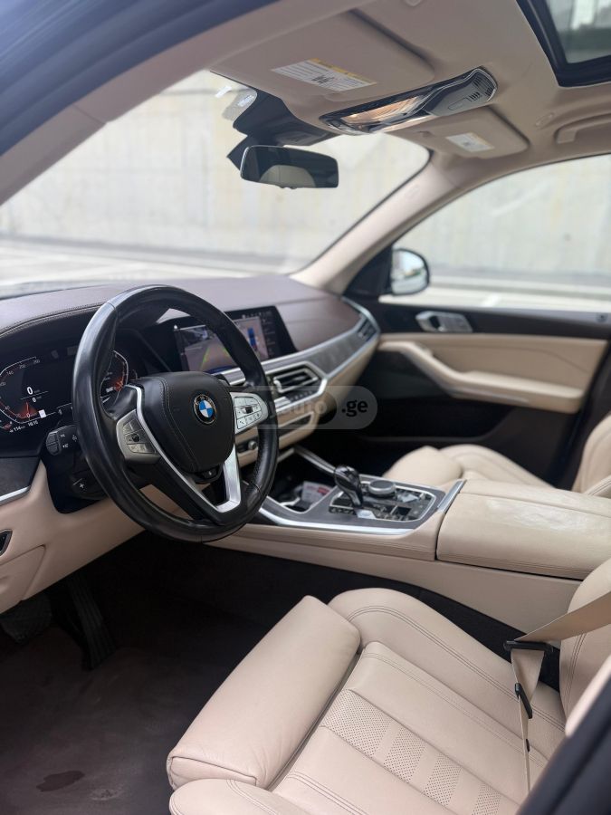 BMW X7 - фото 7