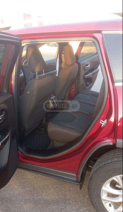 Jeep Cherokee - фото 7
