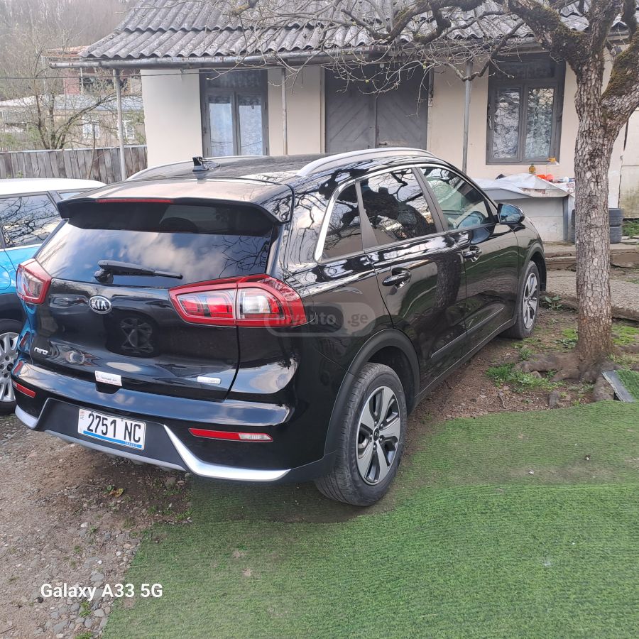 Kia Niro - фото 1