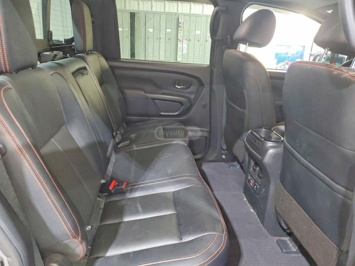 Nissan Titan SV 4dr 4x4 King Cab 6.5 ft. bo 2022 — миниатюра 10