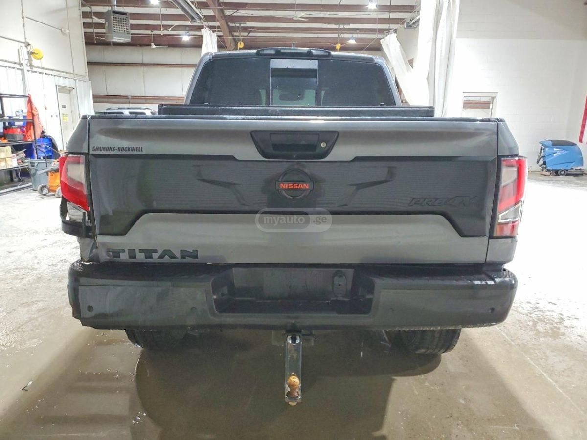 Nissan Titan SV 4dr 4x4 King Cab 6.5 ft. bo 2022 — миниатюра 6