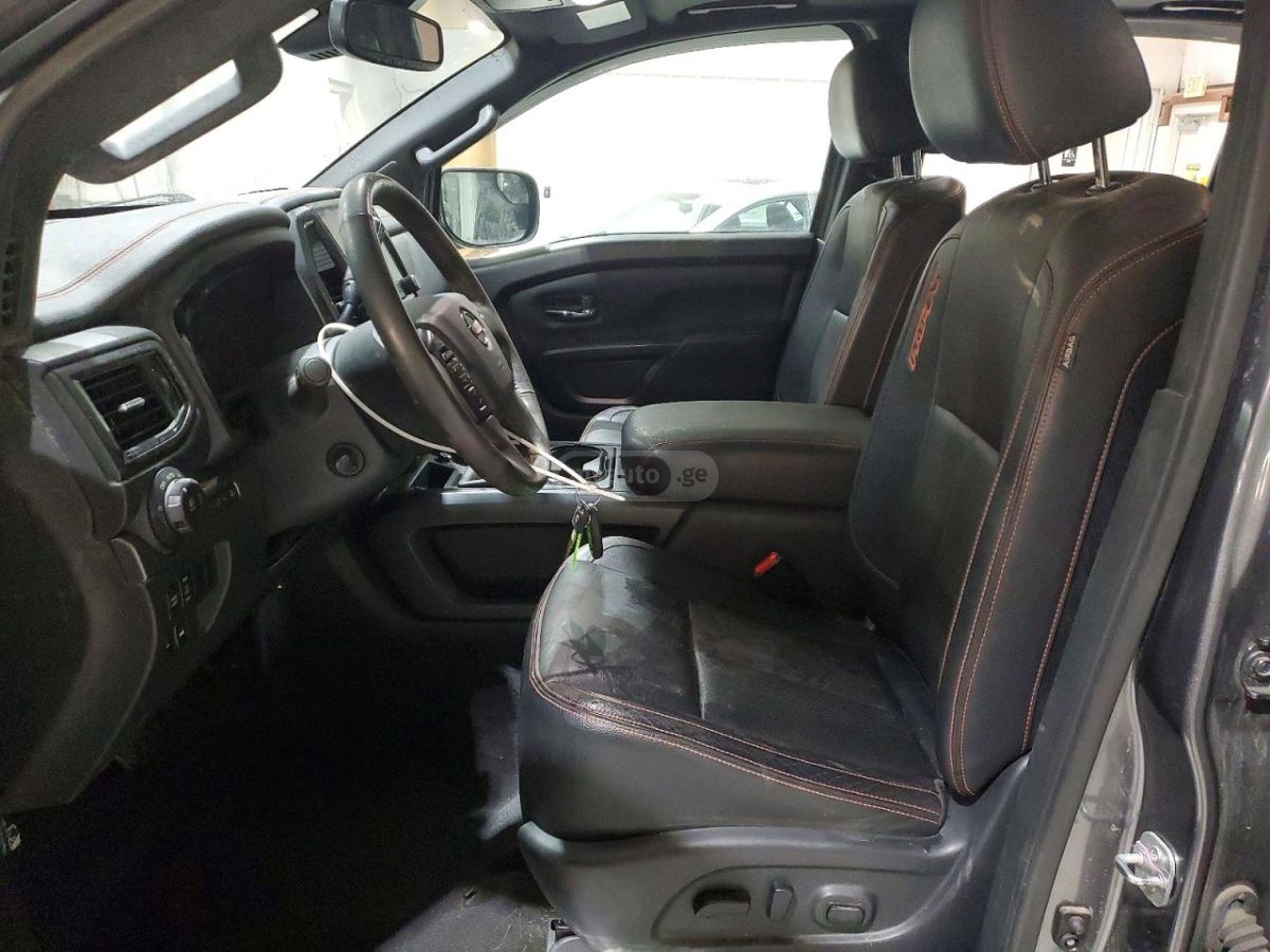 Nissan Titan SV 4dr 4x4 King Cab 6.5 ft. bo 2022 — миниатюра 7