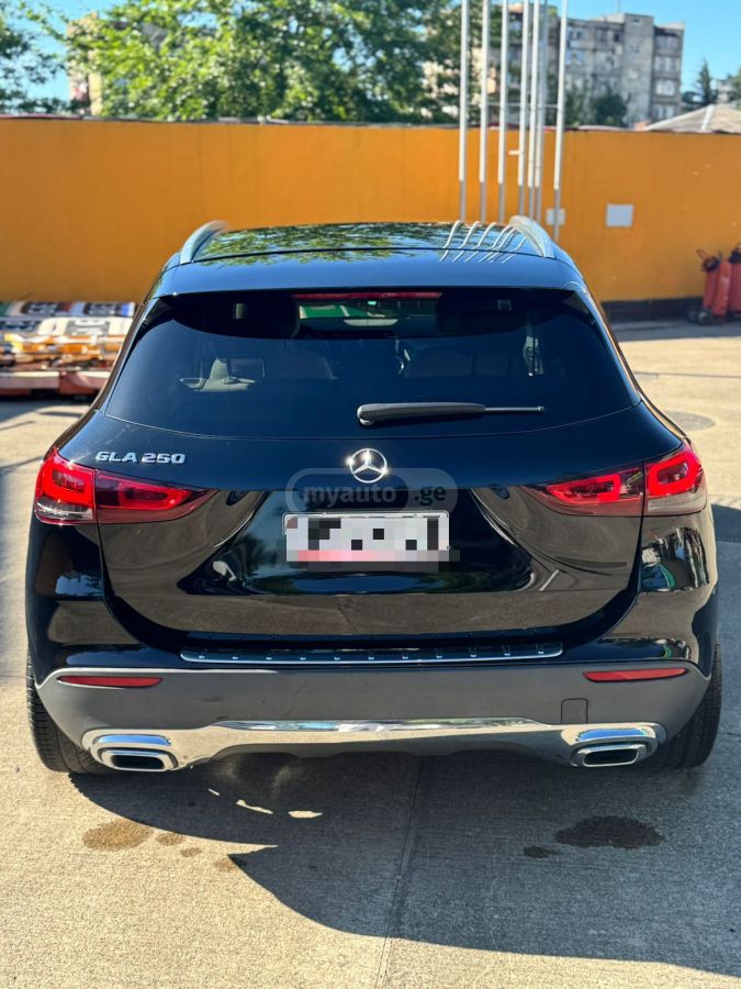 Mercedes-Benz GLA 250 - фото 2