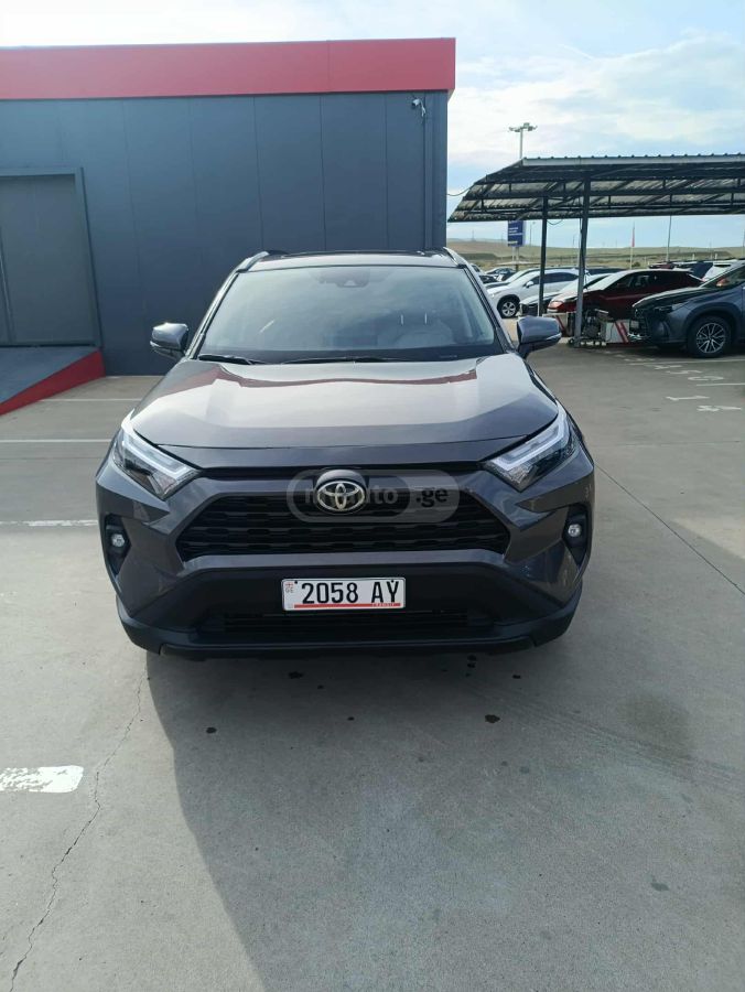 Toyota Adventure 4dr All-Wheel Drive — миниатюра 2