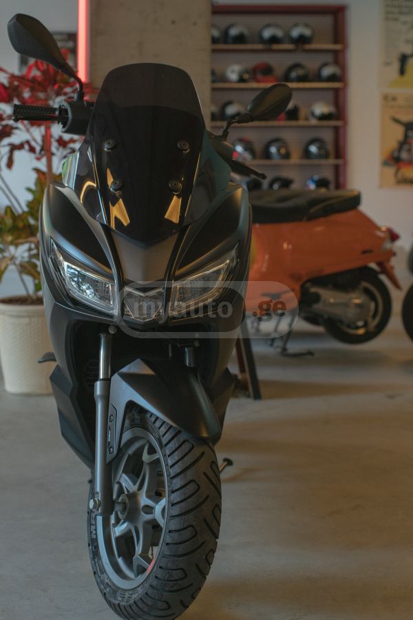 Aprilia SXR 160 